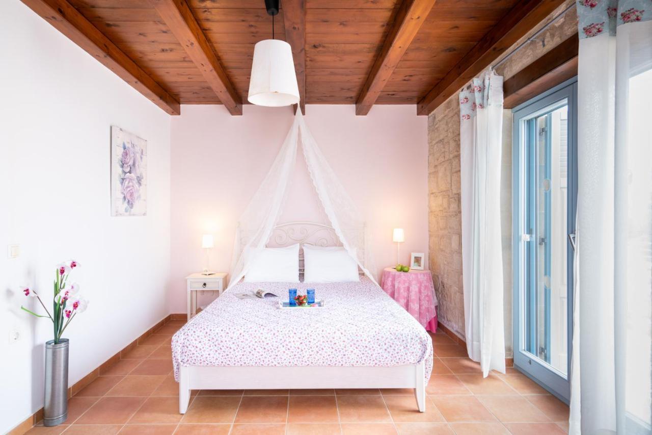 Beachfront Villa Turquoise With Private Pool, Bbq And Ping Pong Table 干尼亞 外观 照片